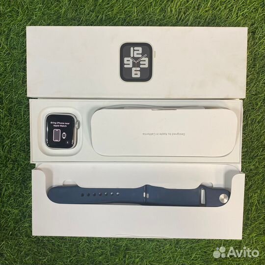 Apple Watch SE, GPS, алюминий, 40 мм (2-го поколен