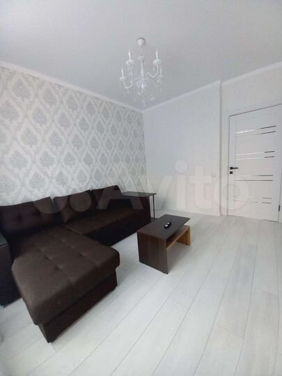 2-к. квартира, 53 м², 1/18 эт.