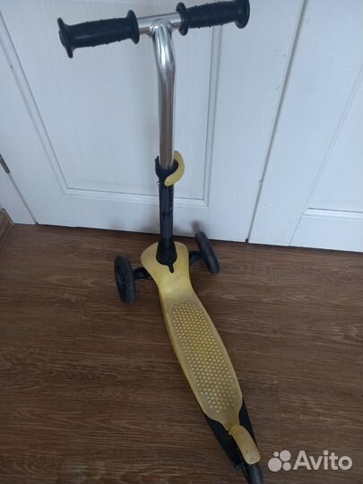 Самокат детский трехколесный
