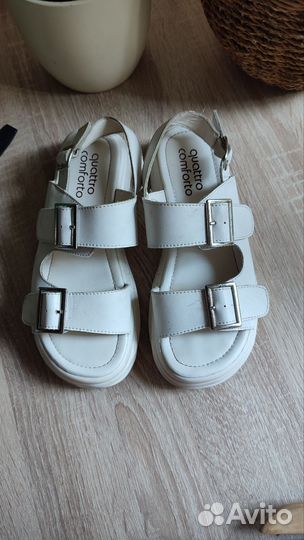 Кожаные босоножки 37,5