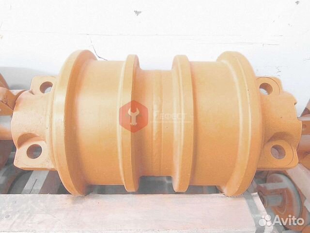 Каток опорный Hitachi AT166892