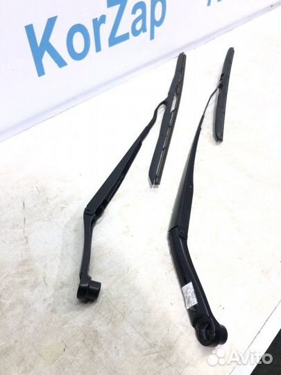 Поводок стеклоочистителя Kia Sportage 5 NQ5 2.5