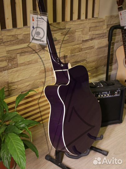Акустическая гитара