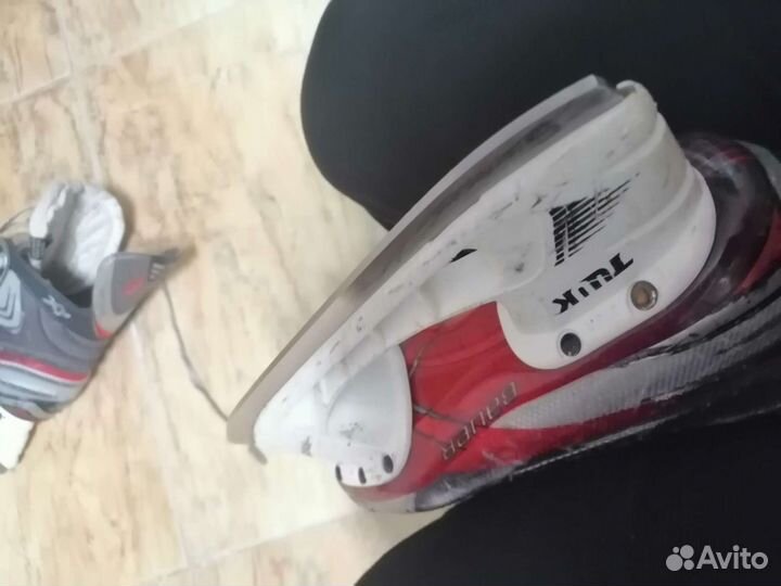 Хоккейные коньки bauer