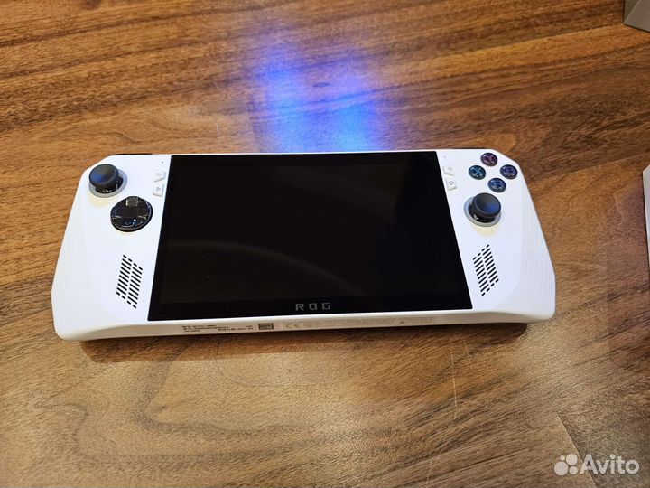 Игровая приставка Asus rog ally
