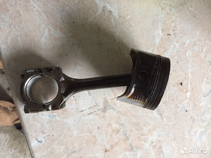 Поршень шатун ниссан QG15 QG18