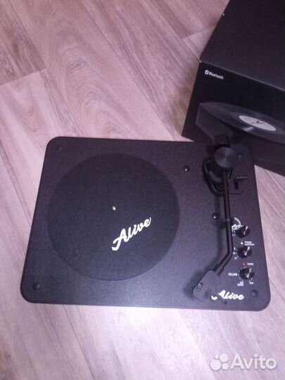 Проигрыватель винила Alive Audio Neoterik