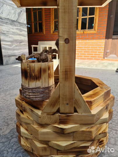 Колодец декоративный