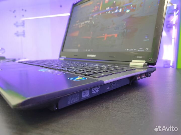 Ноутбук ракета Samsung RC530 (i7/ 8Gb/ SSD+HDD)