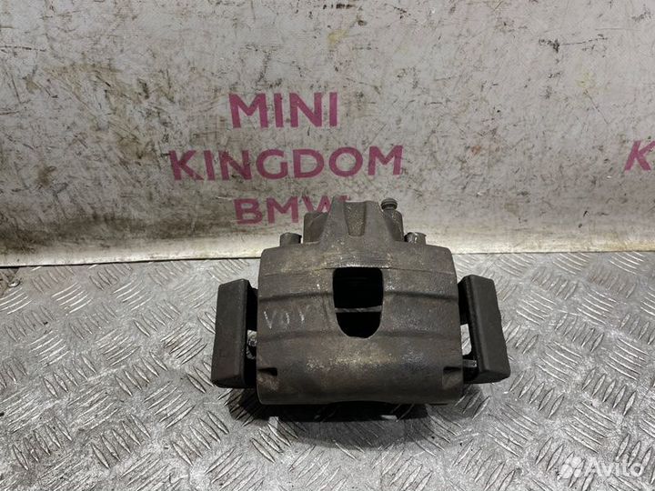 Суппорт передний левый Chrysler Voyager IV 2003