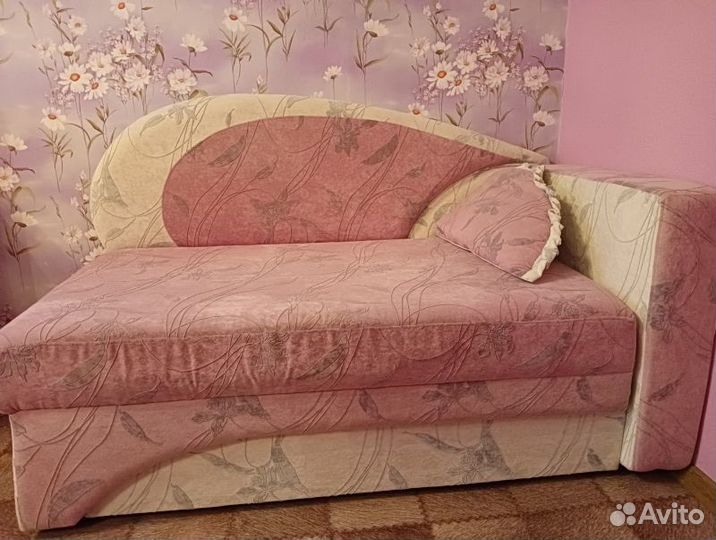 Продам детский диван для девочки