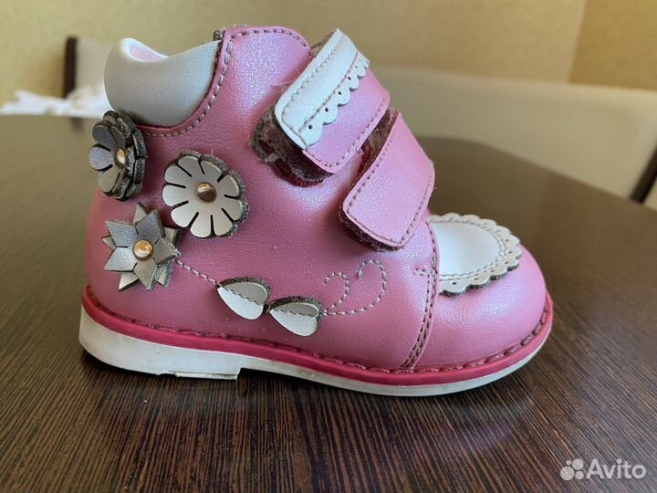 Ботинки демисезонные для девочки 20