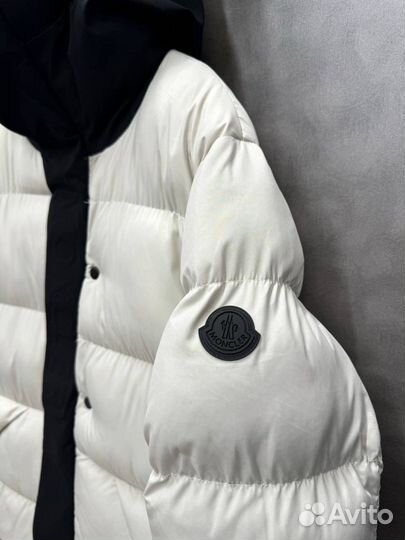 Теплая куртка Moncler