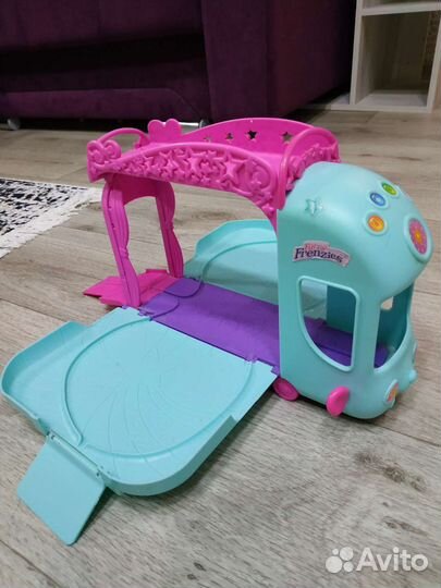 Игровой набор автобус furreal Friends (Hasbro)