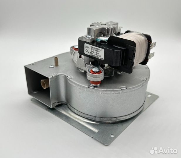 Вентилятор для котлов Вайлант 32 кВт 0020051400