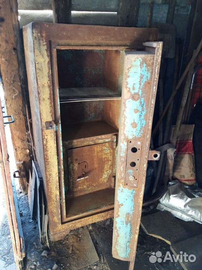 Сейф огнеупорный