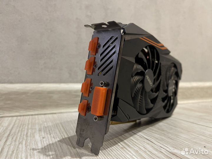 Видеокарта Gigabyte Aorus RX580 8GB из компа