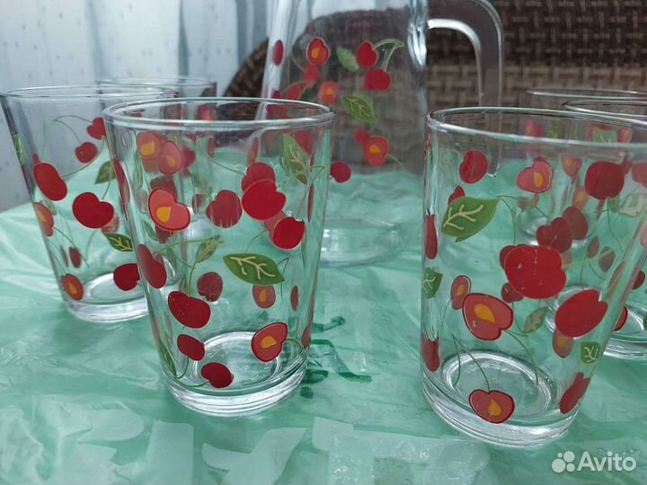 Графин со стаканами