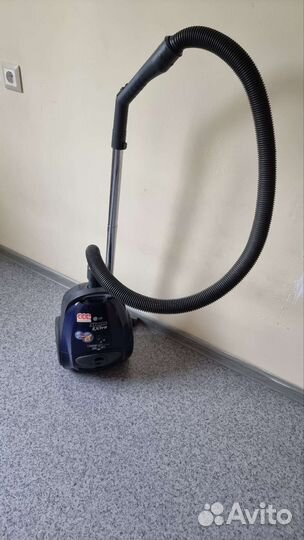 Пылесос LG V-C3037RD