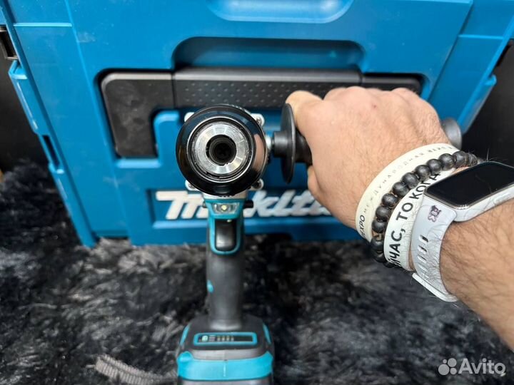 Аккумуляторная дрель-шуруповёрт Makita