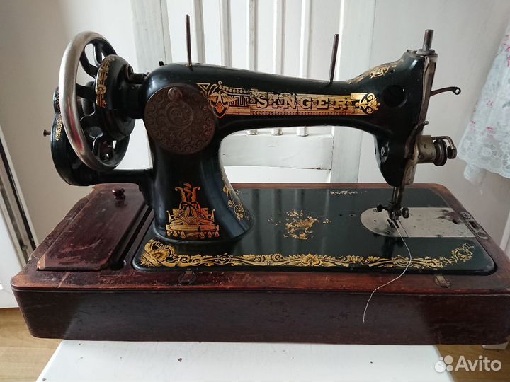 Швейная машина Singer