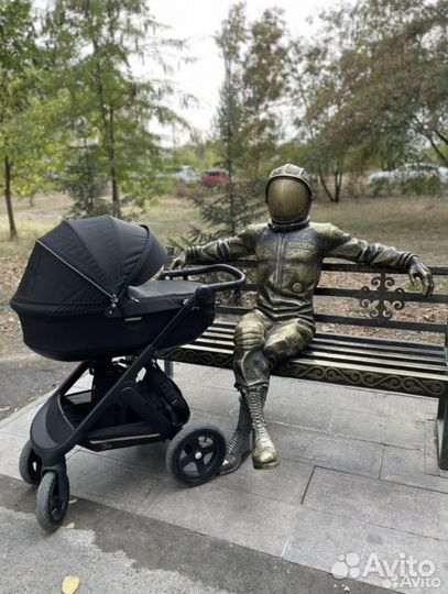 Коляска Stokke Trailz Total Black