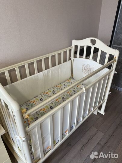 Кроватка детская с пеленальным комодом