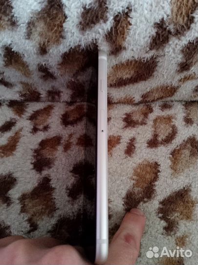iPhone SE (2022), 64 ГБ