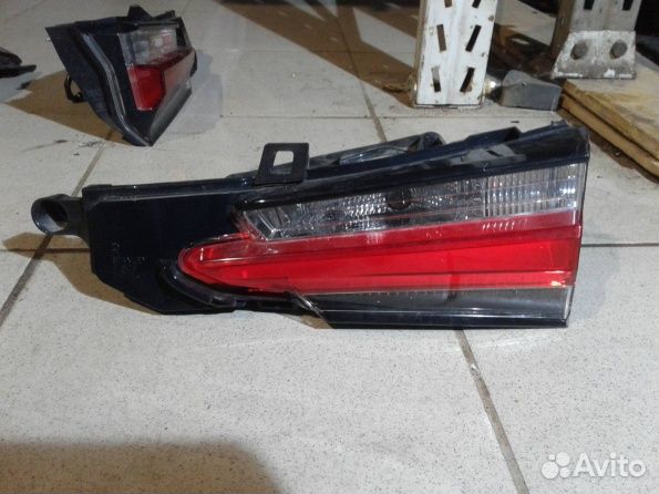 Фонарь в крышку багажника Lexus NX