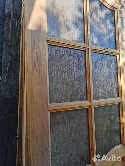 Двери межкомнатные из массива