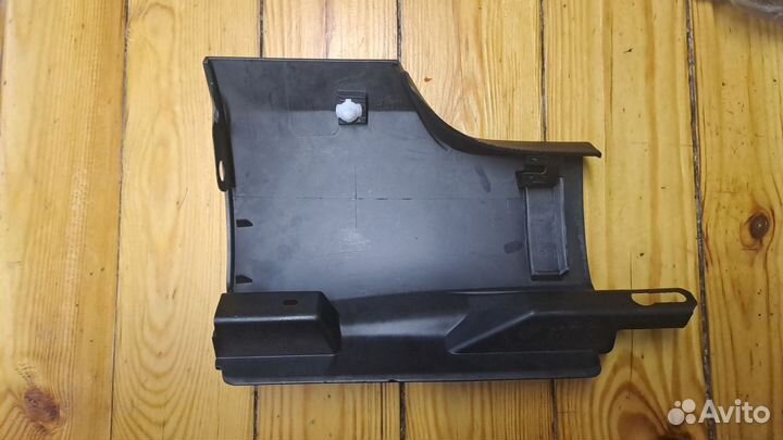 Накладка на порог левая задняя Ф-Пассат В6 05-10г