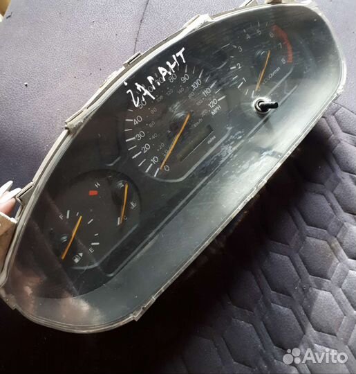 Щиток приборов Mitsubishi Galant