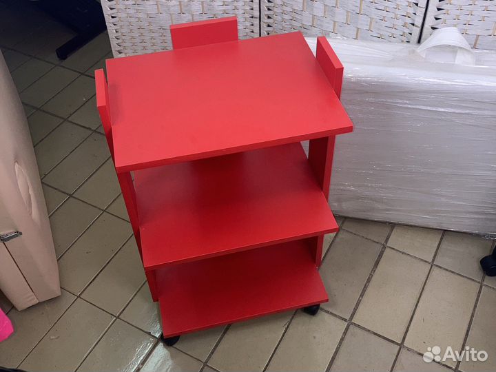 Кушетка стул этажерка