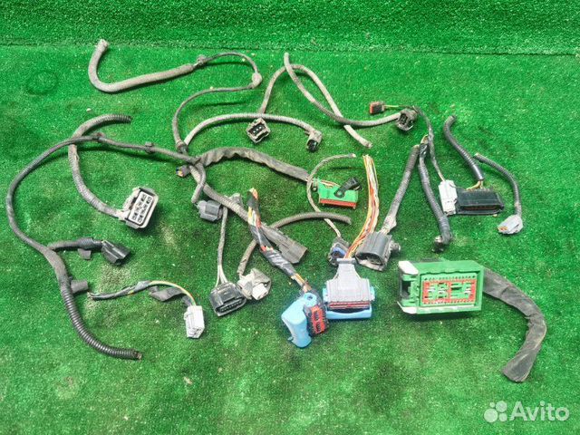 Фишки (разъемы) электропроводки двигателя Volvo