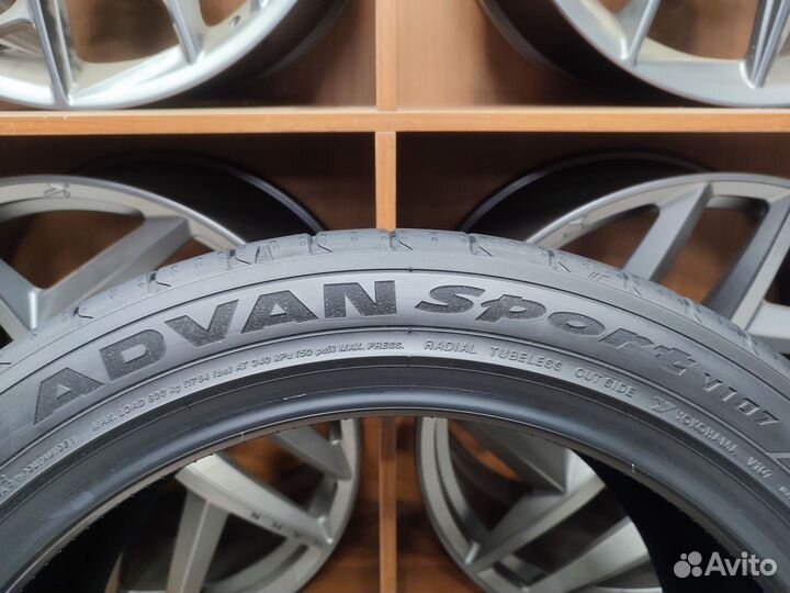 Yokohama Advan Sport V107 255/40 R19 100Y