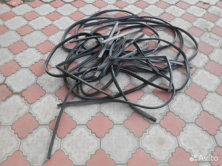 Уплотнитель двери бархотка Chevrolet Niva Нива