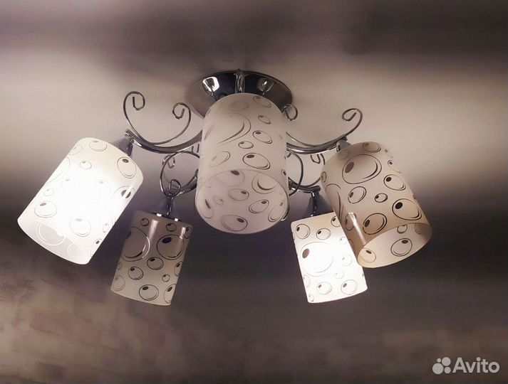 Светильник потолочный 5 плафонов