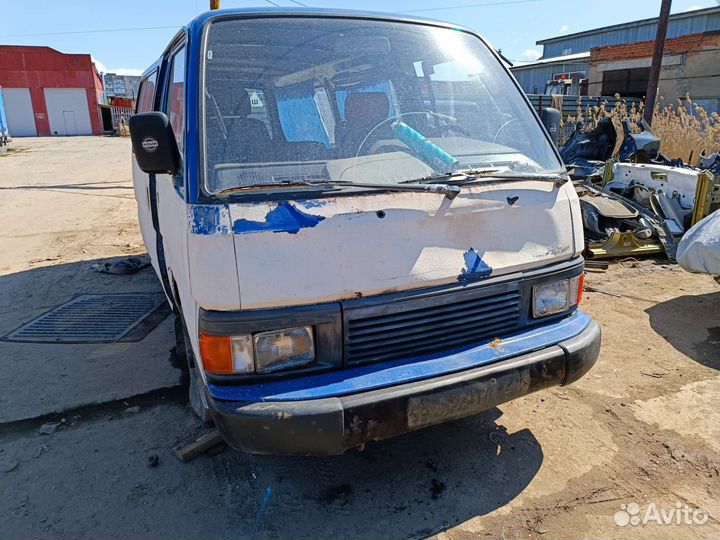 В разборе Ниссан Урван 1993 г 2.5 дизель