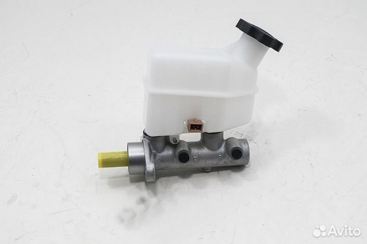 Главный тормозной цилиндр Kia Sportage