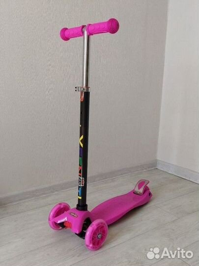 Самокат 3х колесный новый детский от 3х до 7 лет