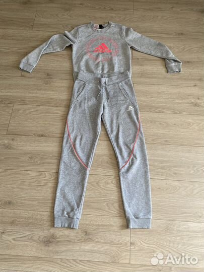 Спортивный костюм adidas для девочек