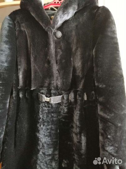 Шуба мутоновая с капюшоном