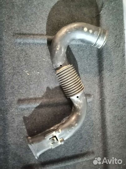 Патрубок корпуса воздушного фильтра Рено Логан 2