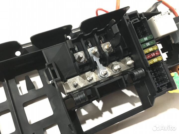 Блок предохранителей Audi A8 D3