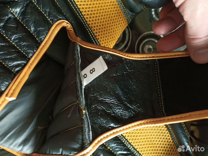 Боксерские перчатки