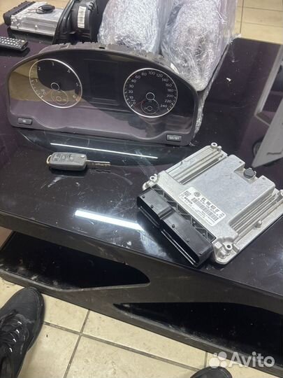 Ключ, мозги, приборка на vw t5 gp 2.0 tdi CCH