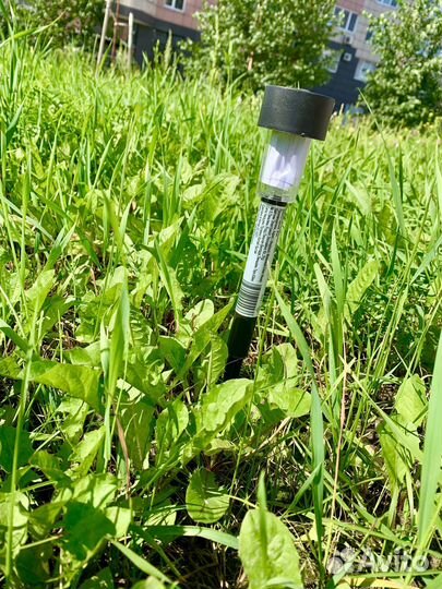 Светильник садовый на солнечных батареях