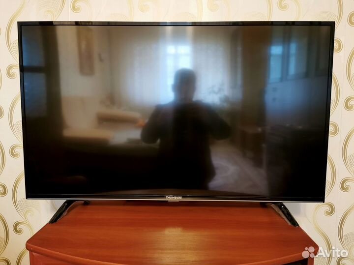 Смарт тв Thomson 43