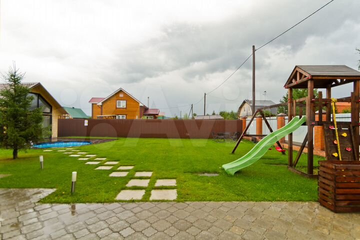 Дом 270,4 м² на участке 15 сот.