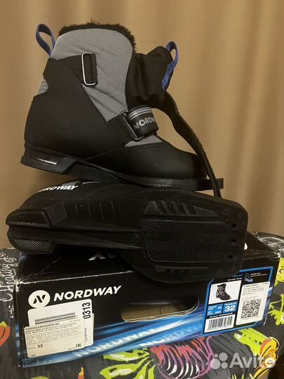 Лыжные ботинки детские 32 размер